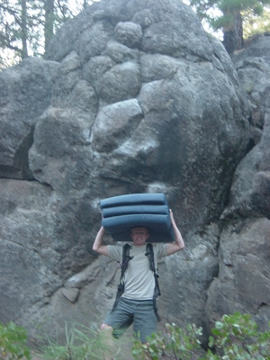 Dane Peterson stomping underneath the brain - Widgi Creek Bouldering - Climbing Oregon
